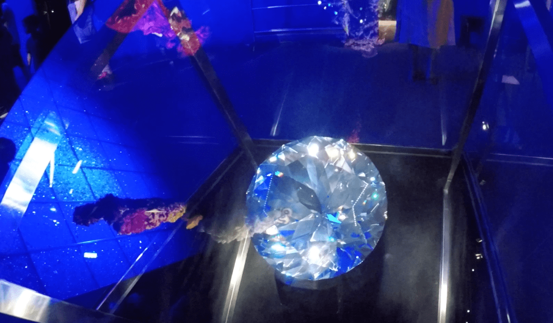 Swarovski Crystal Worlds biggest crystal