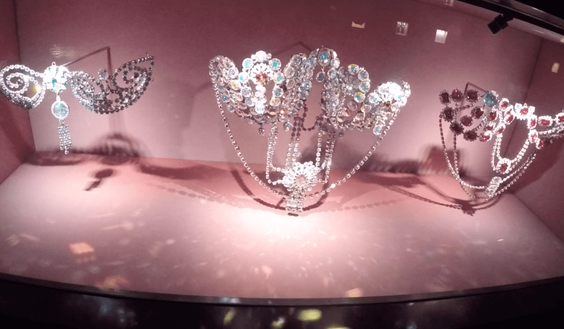 Royal Jewelry in Swarovski crystal worlds