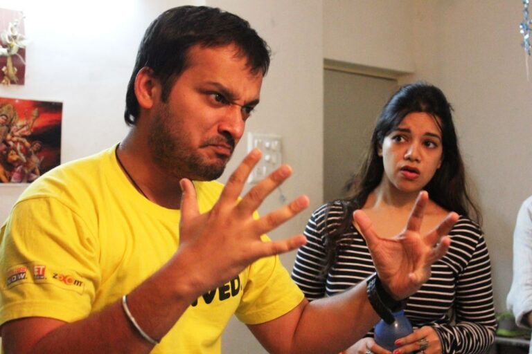 इस ज़िंदगी का कोई निर्देशक नहीं होता