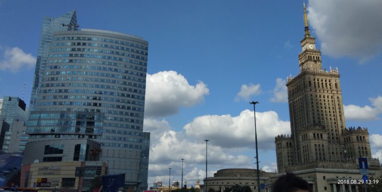 पोलैंड की वो राजधानी, जहां लोग ख़्वाब जी रहे थे