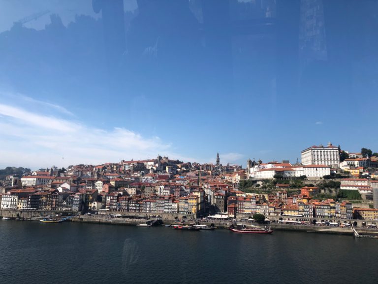 पुर्तगाल -सर्द हवाओं में लिपटा अटलांटिक का किनारा