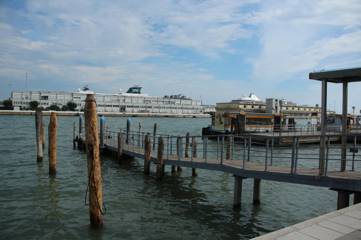 view of venice city in italy : Venice tour