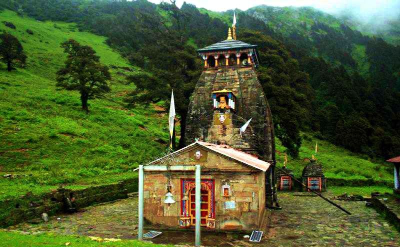 Madhyamaheshwar-temple-trek-Uttarakhand-